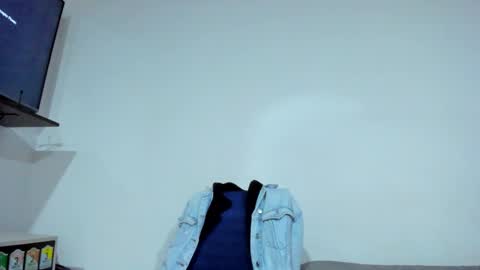 Snapshot of sexx_hunters chatting on November 22, 1:15 am Jax and Lu online show from November 22, 1:15 am