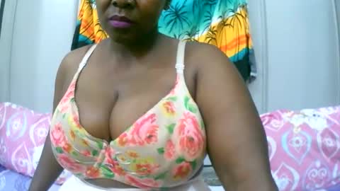 sexxi_ebony online show from November 22, 10:09 pm