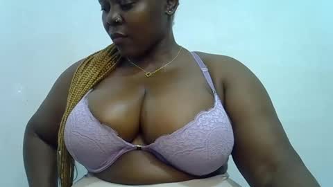 sexxi_ebony online show from June 5, 7:08 pm