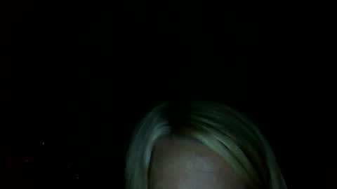 Snapshot of sexxiibossbabe chatting on December 1, 8:08 am sexxiibossbabe online show from December 1, 8:08 am