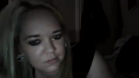 Snapshot of sexxiibossbabe chatting on December 14, 11:09 pm sexxiibossbabe online show from December 14, 11:09 pm