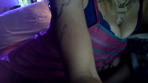 Snapshot of sexxileeah42o chatting on July 3, 7:26 am Leeah CloudZzz online show from July 3, 7:26 am
