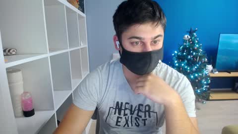 Tommy online show from December 24, 8:16 pm