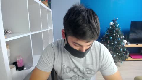 Tommy online show from December 25, 7:24 pm