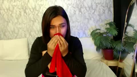 Snapshot of sexxxy_phoenix chatting on August 7, 1:18 am sexxxy_phoenix online show from August 7, 1:18 am