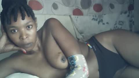 Snapshot of sexxy_curvy23 chatting on March 8, 2:59 am sexxy_curvy23 online show from March 8, 2:59 am