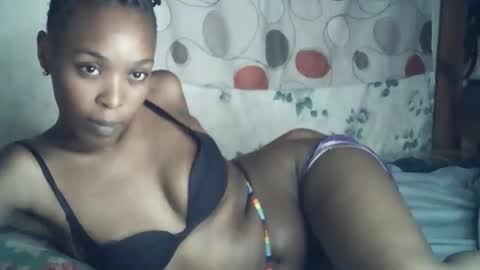 Snapshot of sexxy_curvy23 chatting on March 26, 9:42 pm sexxy_curvy23 online show from March 26, 9:42 pm