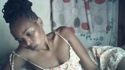 Snapshot of sexxy_curvy23 chatting on April 1, 6:27 pm sexxy_curvy23 online show from April 1, 6:27 pm