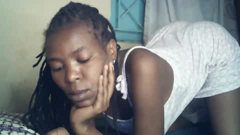 sexxy_curvy23 online show from June 28, 3:12 am