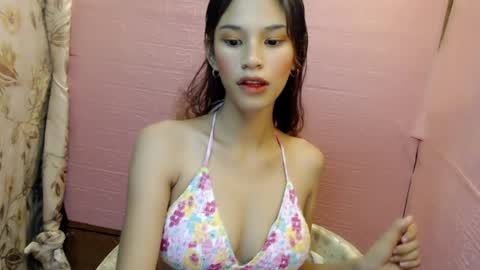 Snapshot of sexxy_dahlia chatting on May 13, 5:49 am Dahlia online show from May 13, 5:49 am