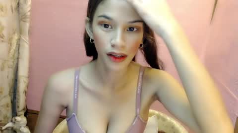 Snapshot of sexxy_dahlia chatting on May 16, 2:38 pm Dahlia online show from May 16, 2:38 pm