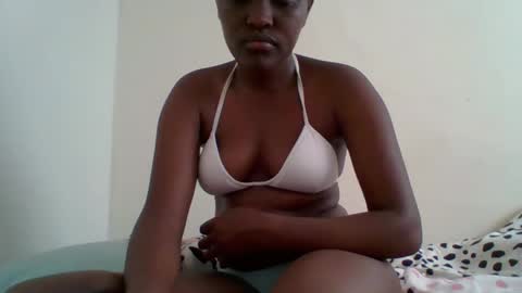 Snapshot of sexxy_kendrah chatting on October 15, 12:27 pm lorna online show from October 15, 12:27 pm