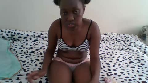 Snapshot of sexxy_kendrah chatting on October 21, 11:33 am lorna online show from October 21, 11:33 am