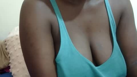 Snapshot of sexxy_maya1 chatting on February 14, 11:40 am sexxy_maya1 online show from February 14, 11:40 am