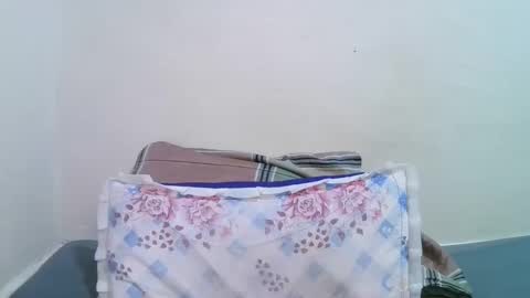 Snapshot of sexxy_maya1 chatting on March 7, 6:43 am sexxy_maya1 online show from March 7, 6:43 am