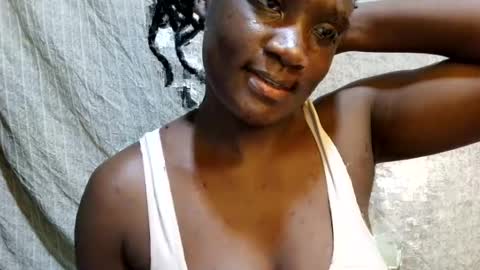 Snapshot of sexxy_maya1 chatting on July 28, 7:39 pm sexxy_maya1 online show from July 28, 7:39 pm