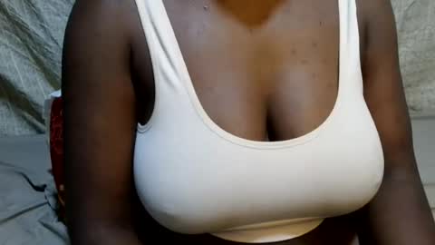 Snapshot of sexxy_maya1 chatting on July 29, 9:02 pm sexxy_maya1 online show from July 29, 9:02 pm