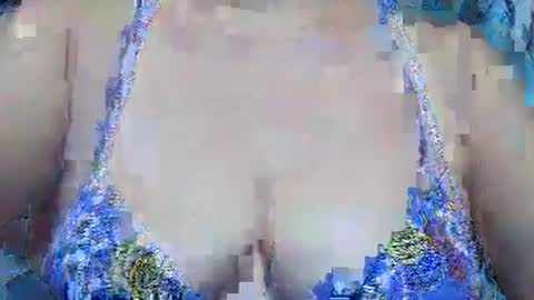 Snapshot of sexxyicee69 chatting on February 17, 10:18 am misslovely j online show from February 17, 10:18 am
