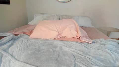 Snapshot of sexxylaurab chatting on February 24, 10:14 pm Sexxy Laura online show from February 24, 10:14 pm