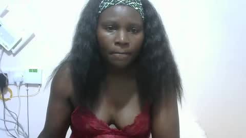 Snapshot of sexxyswinny chatting on February 10, 7:04 am sexxyswinny online show from February 10, 7:04 am