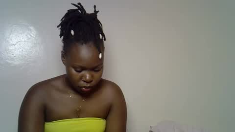 Snapshot of sexy40608102 chatting on December 2, 5:46 am CurvyGoddess online show from December 2, 5:46 am