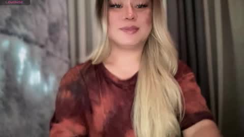 BREANNA online show from March 5, 1:34 am