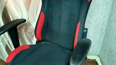 Jessica  Face only in pvt or in snapchat Dont ask more.... online show from February 12, 11:16 am