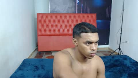 sexy_bigcock01 online show from December 14, 2:23 am