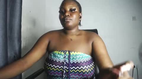 Snapshot of sexy_bigmama0 chatting on June 8, 1:28 am Jamilah online show from June 8, 1:28 am