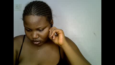Snapshot of sexy_bigmama0 chatting on June 13, 7:23 pm Jamilah online show from June 13, 7:23 pm
