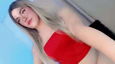 Snapshot of sexy_blaire chatting on September 21, 11:06 pm Haley Blaire online show from September 21, 11:06 pm