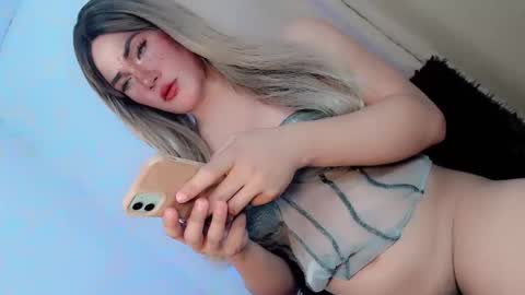 Snapshot of sexy_blaire chatting on September 22, 12:40 pm Haley Blaire online show from September 22, 12:40 pm