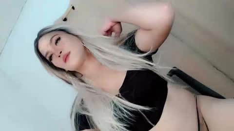 Snapshot of sexy_blaire chatting on September 28, 1:27 pm Haley Blaire online show from September 28, 1:27 pm