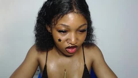 sexy_bluey247 online show from April 4, 5:32 pm