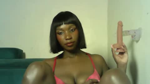 sexy_chocoy05 online show from February 5, 10:42 am