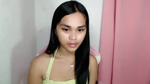 Snapshot of sexy_cistine chatting on July 25, 10:29 pm Nicole online show from July 25, 10:29 pm