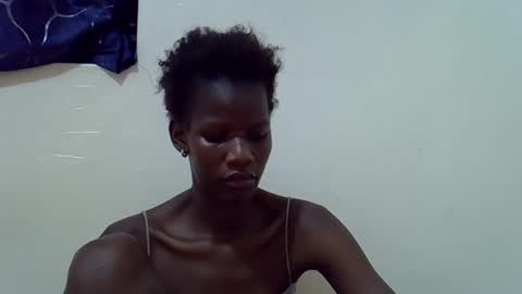 Snapshot of sexy_ebony584382 chatting on November 19, 11:32 am sexy_ebony584382 online show from November 19, 11:32 am