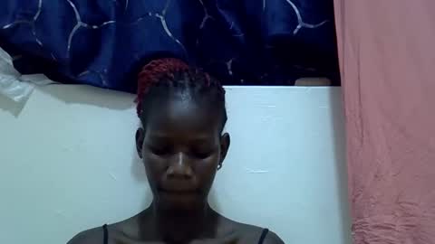 Snapshot of sexy_ebony584382 chatting on December 1, 12:37 am sexy_ebony584382 online show from December 1, 12:37 am