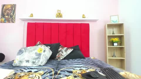 Snapshot of sexy_ebony_1 chatting on November 18, 12:20 pm sexy_ebony_1 online show from November 18, 12:20 pm