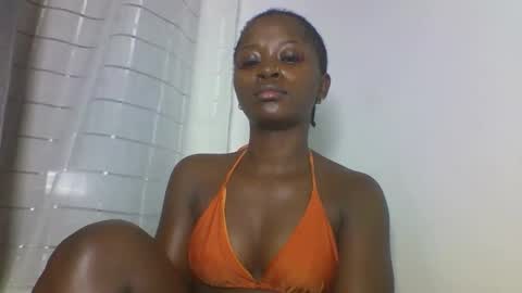 Snapshot of sexy_ebonyangel chatting on March 18, 7:17 pm Mira online show from March 18, 7:17 pm