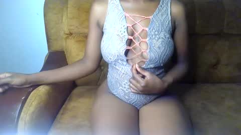 Ellahh online show from May 22, 12:18 am
