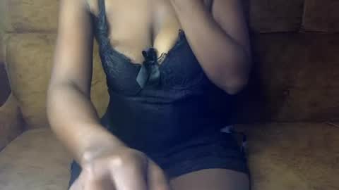 Ellahh online show from July 12, 1:07 am
