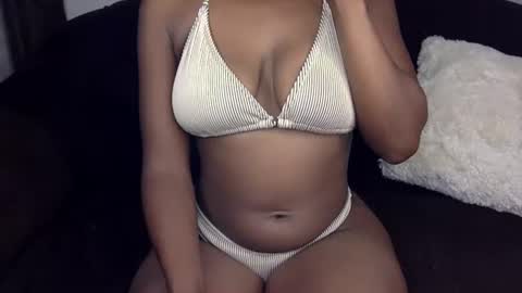 Ellahh online show from August 4, 12:36 am