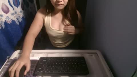 Snapshot of sexy_elodiee chatting on October 5, 3:21 pm sexy_elodiee online show from October 5, 3:21 pm