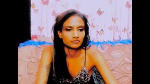 Snapshot of sexy_indian0009 chatting on December 4, 9:12 pm sexy_indian0009 online show from December 4, 9:12 pm