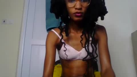 Snapshot of sexy_janny chatting on September 22, 6:26 am Janny online show from September 22, 6:26 am