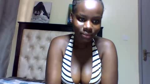 Snapshot of sexy_june chatting on March 5, 5:29 am sexy online show from March 5, 5:29 am