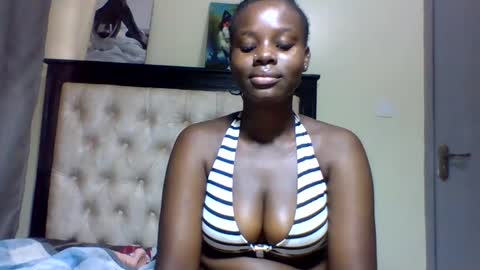 Snapshot of sexy_june chatting on March 11, 7:04 am sexy online show from March 11, 7:04 am