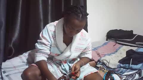 Snapshot of sexy_june20 chatting on April 3, 1:42 pm sexy_june20 online show from April 3, 1:42 pm