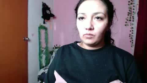 sexy lolas online show from February 21, 8:18 am
